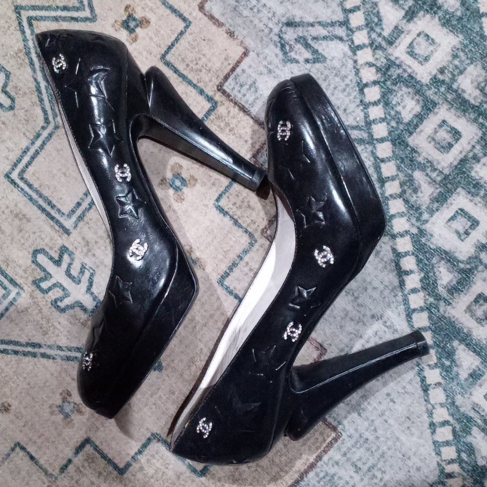 CHANEL Black Star Embellished Heels 38.5 - Picture 7 of 7